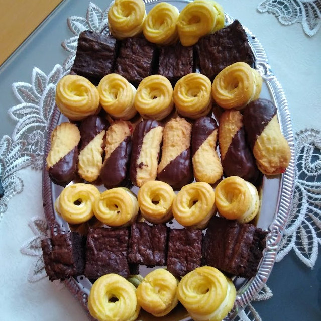 Věnečky s pudinkovým krémem, Brownies, Linecké banánky
